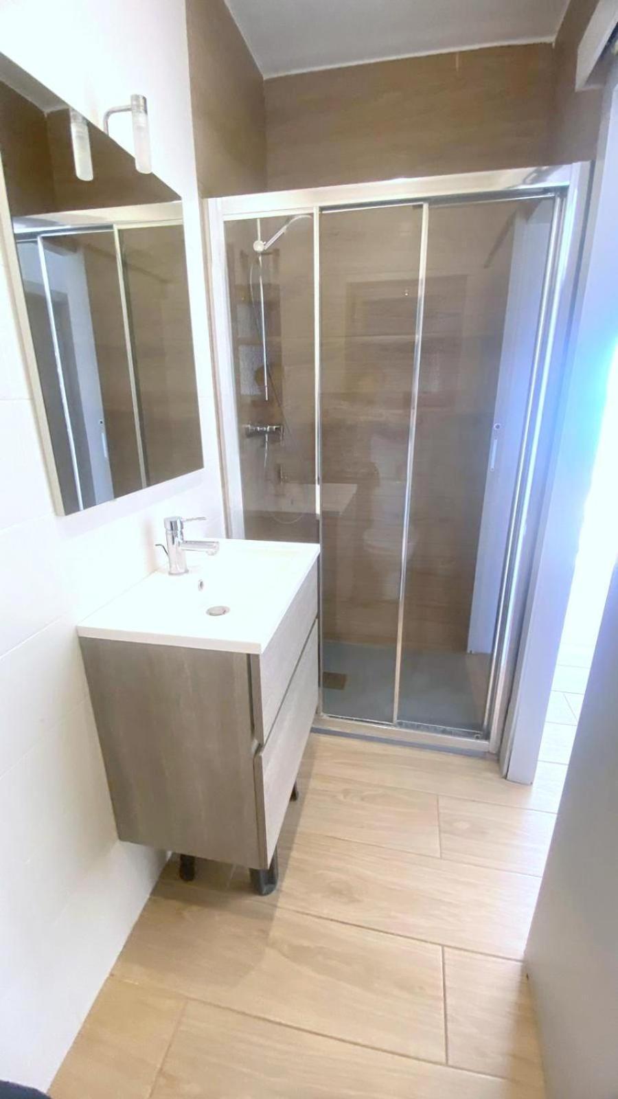 Verones 1C โรเซส ภายนอก รูปภาพ